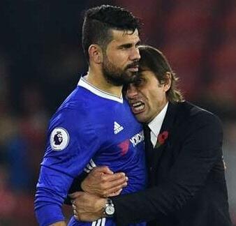 罗马诺：迪萨西被推荐给了巴萨，但若想要完成转会交易，球员必须永久转会（罗马诺：迪萨西获荐巴萨，若想成行须以永久转会达成）