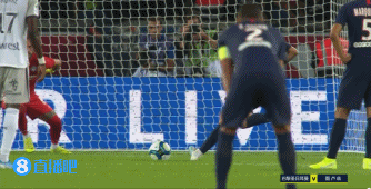 英超战报：福登传射，迪亚斯世界波，曼城3-0十人桑德兰（英超快讯：福登传射立功，迪亚斯世界波破门，曼城3-0轻取十人桑德兰）