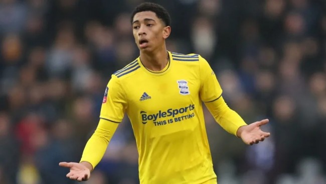 萨拉赫欧冠遭除名！利物浦内讧升级，功勋巨星与俱乐部彻底决裂（欧冠名单无萨拉赫！利物浦内乱加剧，功勋巨星与俱乐部关系决裂）