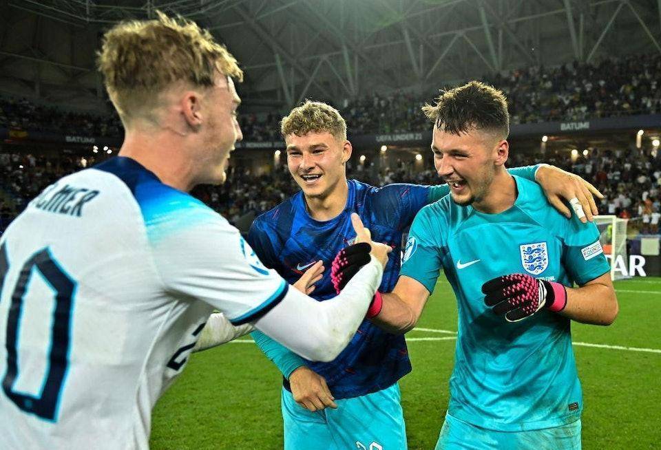 度假村博彩股估值提升