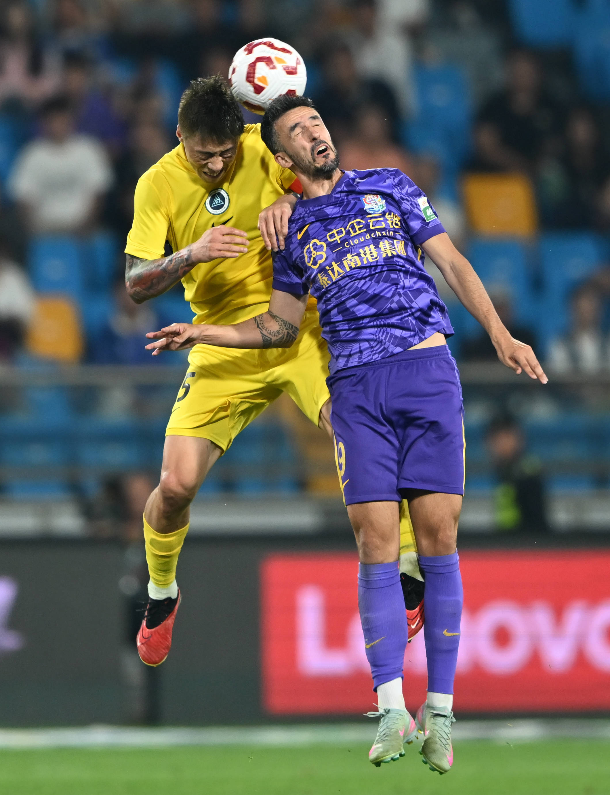 法兰克福主帅：因头球输比赛令人懊恼，遗憾上半场没进第二球