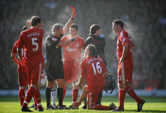 前队友：梅西教会我怎么踢球! 有时我还被他怒吼!（前队友谈梅西：他教会我踢球，也曾冲我怒吼）