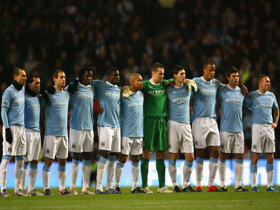 欧联杯历史射手榜：奥巴梅扬34球第一，法尔考31场30球效率恐怖（欧联杯历史射手榜：奥巴梅扬34球领跑，法尔考31战30球效率惊人）