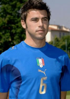 里尔老板：乔纳森不是典型9号球员，预料到他会遇到一些困难