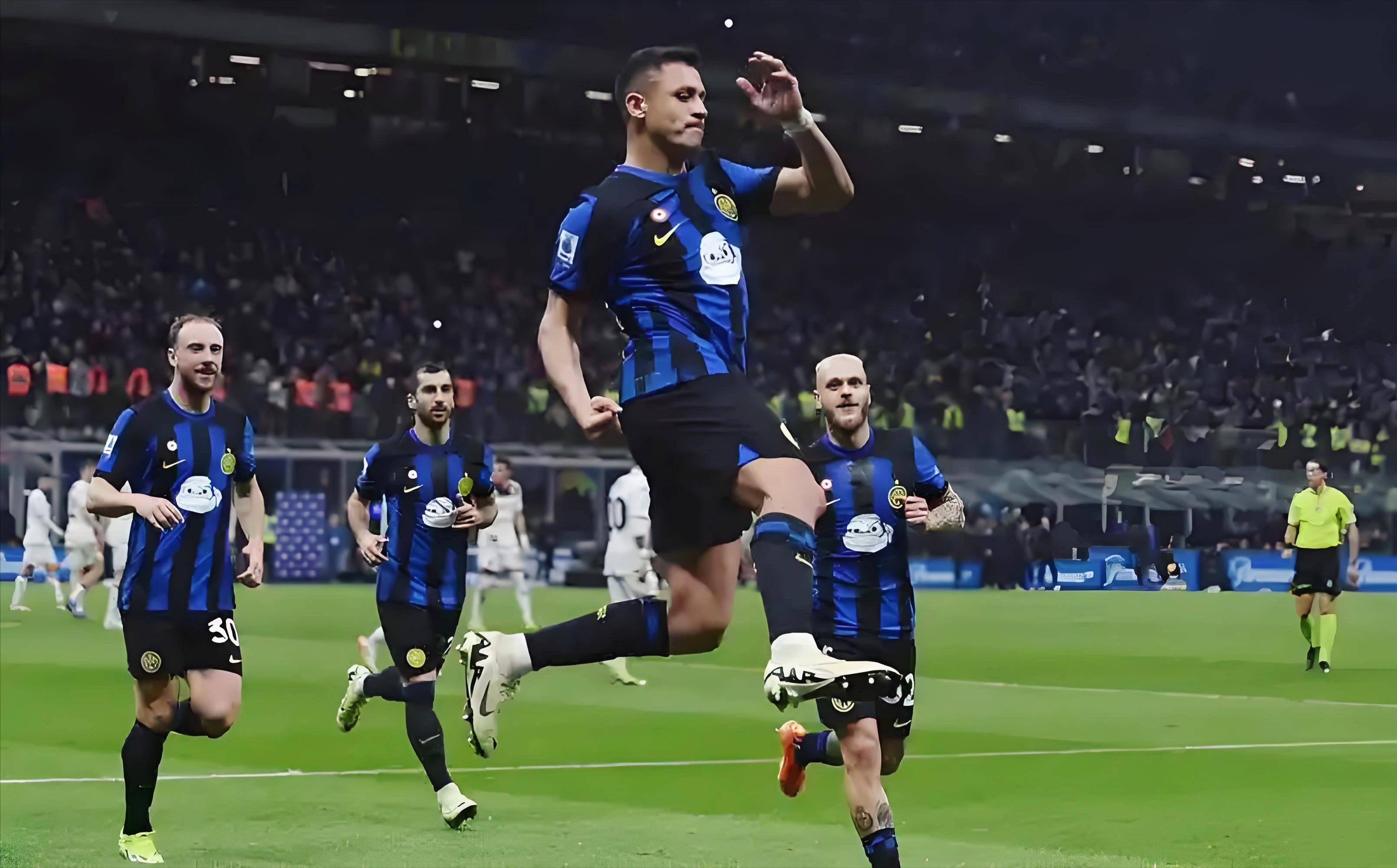 利物浦欧冠客战国米19人名单：萨拉赫无缘 基耶萨因病缺席（欧冠利物浦客场挑战国米19人名单出炉：萨拉赫落选，基耶萨因病缺阵）