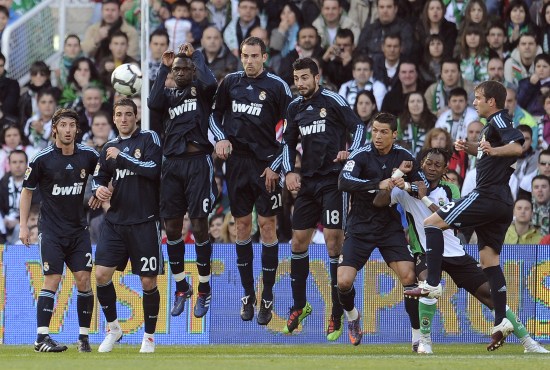 药厂主帅：希望延续之前欧冠胜利势头，对沃尔特马德印象深刻（勒沃库森主帅：力争在欧冠延续胜势，沃尔特马德令我印象深刻）